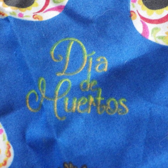 Dia de Muertos Apron/ Day of the dead/ Skulls - Picture 3 of 5
